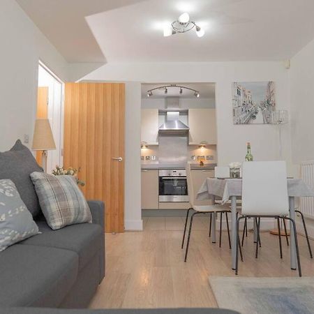 Beautiful 2 Bed In Central Birmingham: A Hidden Gem! מראה חיצוני תמונה