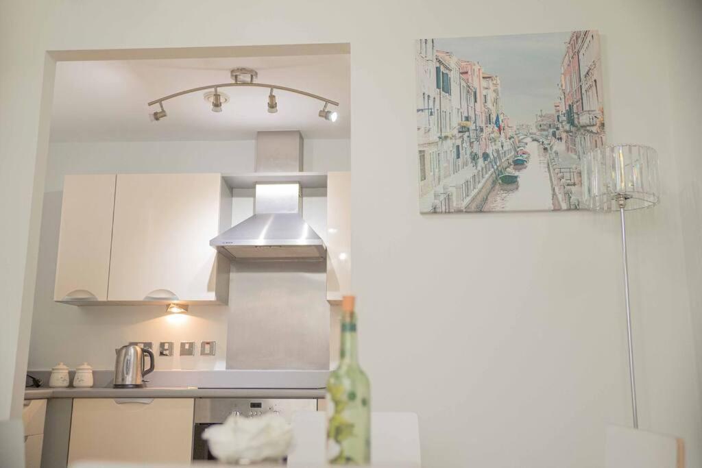 Beautiful 2 Bed In Central Birmingham: A Hidden Gem! מראה חיצוני תמונה